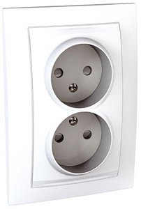 Фото Schneider Electric Unica MGU23.063.18D Розетка двойная со шторками (16 А, в сборе, скрытая установка, белая)
