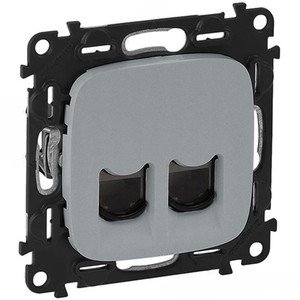 Фото Legrand Valena Allure 753943 Розетка компьютерная двойная (2xRJ45, cat.6, под рамку, скрытая установка, алюминий)