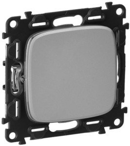 Фото Legrand Valena Allure 752906 Переключатель одноклавишный (10 А, под рамку, скрытая установка, алюминий)