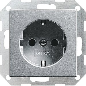 Фото Gira System55 046626 Розетка с заземляющим контактом (16 А, под рамку, скрытая установка, алюминий)