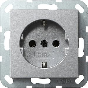 Фото Gira System55 018826 Розетка с заземляющим контактом (16 А, под рамку, скрытая установка, алюминий)
