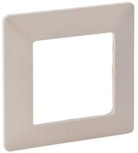 Фото Legrand Valena Life 754047 Рамка 1-постовая (универсальная, слоновая кость)