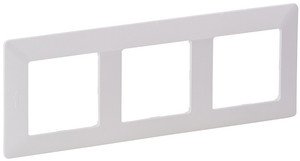 Фото Legrand Valena Life 754003 Рамка 3-постовая (универсальная, белая)
