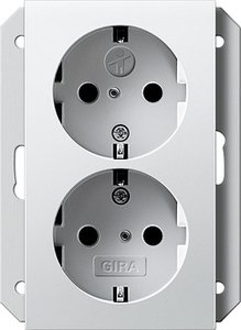 Фото Gira System55 273103 Розетка двойная с заземляющим контактом (16 А, под рамку, шторки, скрытая установка, белая глянцевая)