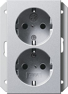 Фото Gira System55 273126 Розетка двойная с заземляющим контактом (16 А, под рамку, шторки, скрытая установка, алюминий)