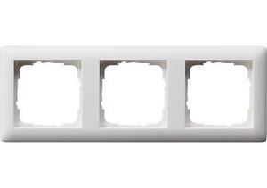 Фото Gira Standard55 021304 Рамка 3-постовая (белая матовая)