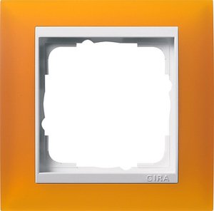 Фото Gira Event 0211332 Рамка 1-постовая (янтарный/белый глянцевый)