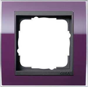 Фото Gira Event Clear 0211758 Рамка 1-постовая (фиолетовый/антрацит)