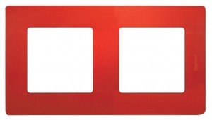 Фото Legrand Etika 672532 Рамка 2-постовая (красная)