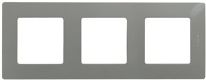Фото Legrand Etika 672523 Рамка 3-постовая (светлая галька)