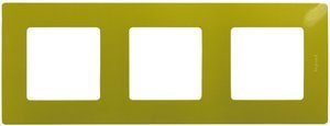 Фото Legrand Etika 672543 Рамка 3-постовая (зеленый папоротник)