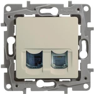 Фото Legrand Etika 672352 Розетка комбинированная (RJ11+RJ45, cat.5e, UTP, под рамку, скрытая установка, слоновая кость)