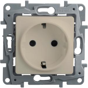 Фото Legrand Etika 672322 Розетка с заземляющим контактом (16 А, под рамку, шторки, скрытая установка, слоновая кость)