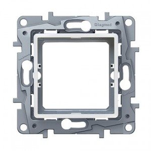 Фото Legrand Etika 672289 Адаптер для механизма Mosaic (белый)