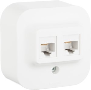 Фото Legrand Quteo 782228 Розетка компьютерная двойная (2xRJ45, cat.5e, в сборе, открытая установка, белая)