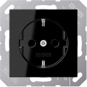 Фото Jung A500 A520KISW Розетка с заземляющим контактом и шторками (16 А, под рамку, скрытая установка, черная)