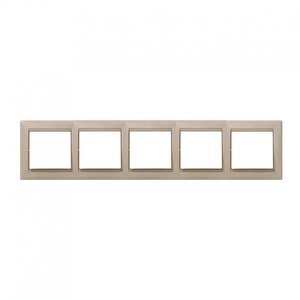 Фото Legrand Valena 770025 Рамка 5-постовая (универсальная, кантри)