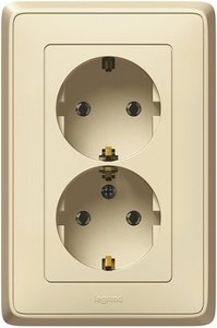 Фото Legrand Cariva 773727 Розетка двойная с заземляющим контактом (16 А, в сборе, скрытая установка, слоновая кость)