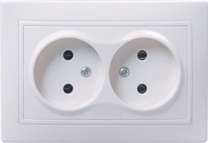 Фото IEK ERK23-K01-10-DM РС12-2-КБ Розетка 2местн. без з/к без защ.штор. 10А КВАРТА (белый)