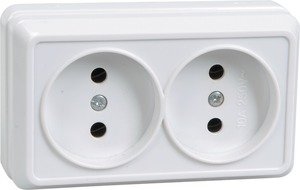Фото IEK ERO20-K01-10-DC РС22-2-ОБ Розетка 2местн. без з/к 10А откр.уст. ОКТАВА (белый)