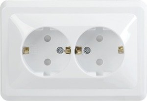 Фото IEK ERV24-K01-16-DM РСш12-3-ВБ Розетка 2местн. с з/к c защ.штор. 16А ВЕГА (белый)