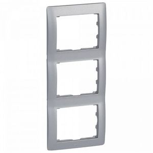 Фото Legrand DIY Galea Life 696856 Рамка 3-постовая (вертикальная, алюминий)