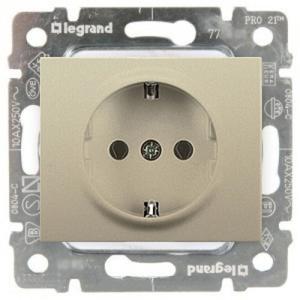 Фото Legrand Galea Life 771463 Розетка с заземляющим контактом (16 А, под рамку, шторки, скрытая установка, titanium)