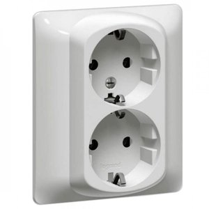 Фото Legrand Galea Life 771530 Розетка двойная с заземляющим контактом (16 А, в сборе, скрытая установка, pearl)