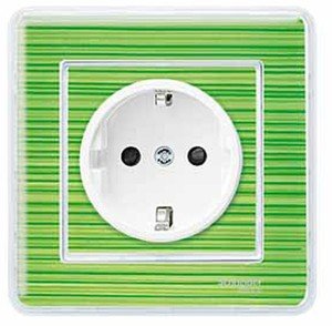 Фото Schneider Electric Merten System M MTN2300-3500 Розетка с заземляющим контактом (16 А, под рамку, шторки, скрытая установка, прозрачная)