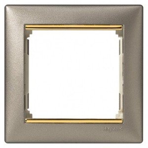 Фото Legrand Valena 770361 Рамка 1-постовая (универсальная, титан/золотой штрих)