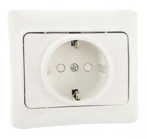 Фото Legrand Kaptika 782121 Розетка (16 А, в сборе, з/к, шторки, скрытая установка, белая)