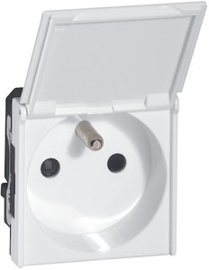 Фото Legrand Mosaic 077119 Розетка с заземляющим контактом (16 А, антибактериальная, под рамку, шторки, крышка, белая)