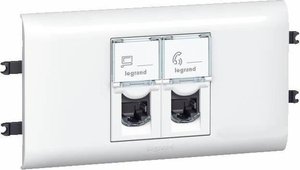 Фото Legrand Mosaic 078673 Розетка компьютерная (2xRJ45, Cat.5e, FTP, в сборе, скрытая установка, 2 модуля, белая)