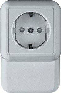 Фото Schneider Electric Прима RA16-003-2M-B Розетка одинарная с заземляющим контактом (16 А, IP20, в сборе, открытая установка, шторки, белая)