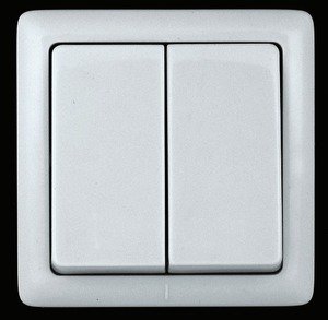 Фото Schneider Electric VA56-232-B ХИТ О/У 2-клавишный ВЫКЛЮЧАТЕЛЬ 6А, 250В, БЕЛЫЙ. Россия