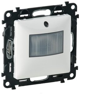 Фото Legrand Valena Life 752170 Датчик движения без нейтрали (250 Вт, 180°, под рамку, скрытая установка, белый)