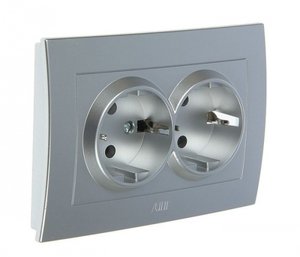 Фото ABB Cosmo 632-011000-907 Розетка двойная (10 А, в сборе, с/у, з/к, алюминий)