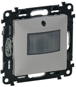 Фото Legrand Valena Life 752373 Датчик движения с нейтралью (400 Вт, 180°, под рамку, скрытая установка, алюминий)