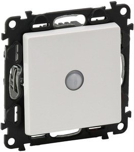 Фото Legrand Valena Life 752165 Переключатель с датчиком движения (10 А, под рамку, с/у, белый)