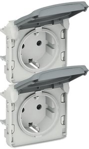 Фото Legrand Plexo 069577 Розетка двойная с заземляющим контактом (16 А, IP55, под рамку, открытая установка, крышка, вертикальная, серая)