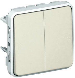 Фото Legrand Plexo 069625 Переключатель двухклавишный проходной (10 А, под рамку, с/у, белый)