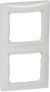 Фото Legrand Valena 694256 Рамка 2-постовая (горизонтальная, белый)