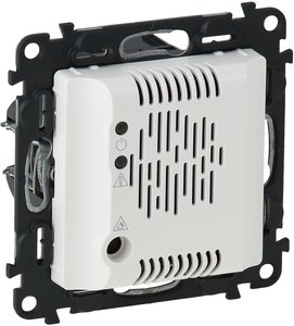 Фото Legrand Valena Life 752140 Выключатель 1-клавишный (6 А, под рамку, с/у, с подсветкой, белый)