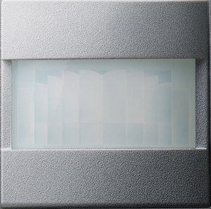 Фото Gira System55 066126 Крышка для датчика движения Komfort System 2000 (алюминий)