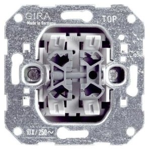 Фото Gira System55 014700 Кнопка 2Н.О. + 2Н.О. двухклавишная (10 А, механизм, скрытая установка)