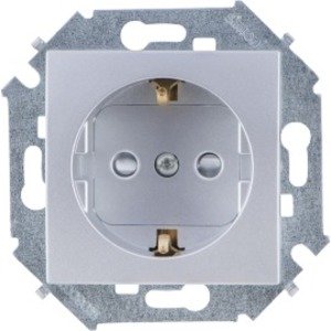 Фото Simon Simon 15 1591432-033 Розетка одинарная (16 А, з/к, под рамку, скрытая установка, алюминий)