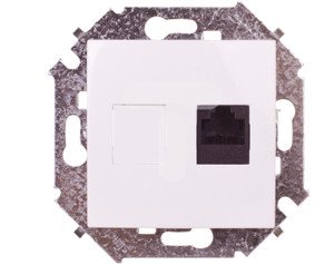 Фото Simon Simon 15 1591551-030 Розетка компьютерная (RJ45, cat.5e, AMP, под рамку, скрытая установка, белая)