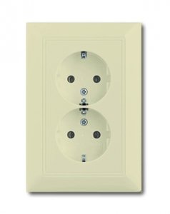 Фото ABB Basic55 2CKA002021A0379 Розетка двойная с заземляющим контактом (16 А, шторки, в сборе, скрытая установка, слоновая кость)