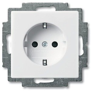 Фото ABB Basic55 2CKA002011A6155 Розетка с заземляющим контактом (16 А, винтовые клеммы, под рамку, скрытая установка, альпийский белый)