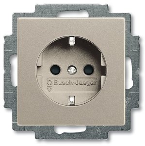 Фото ABB Basic55 2CKA002013A5337 Розетка с заземляющим контактом (16 А, шторки, под рамку, скрытая установка, альпийский шампань)